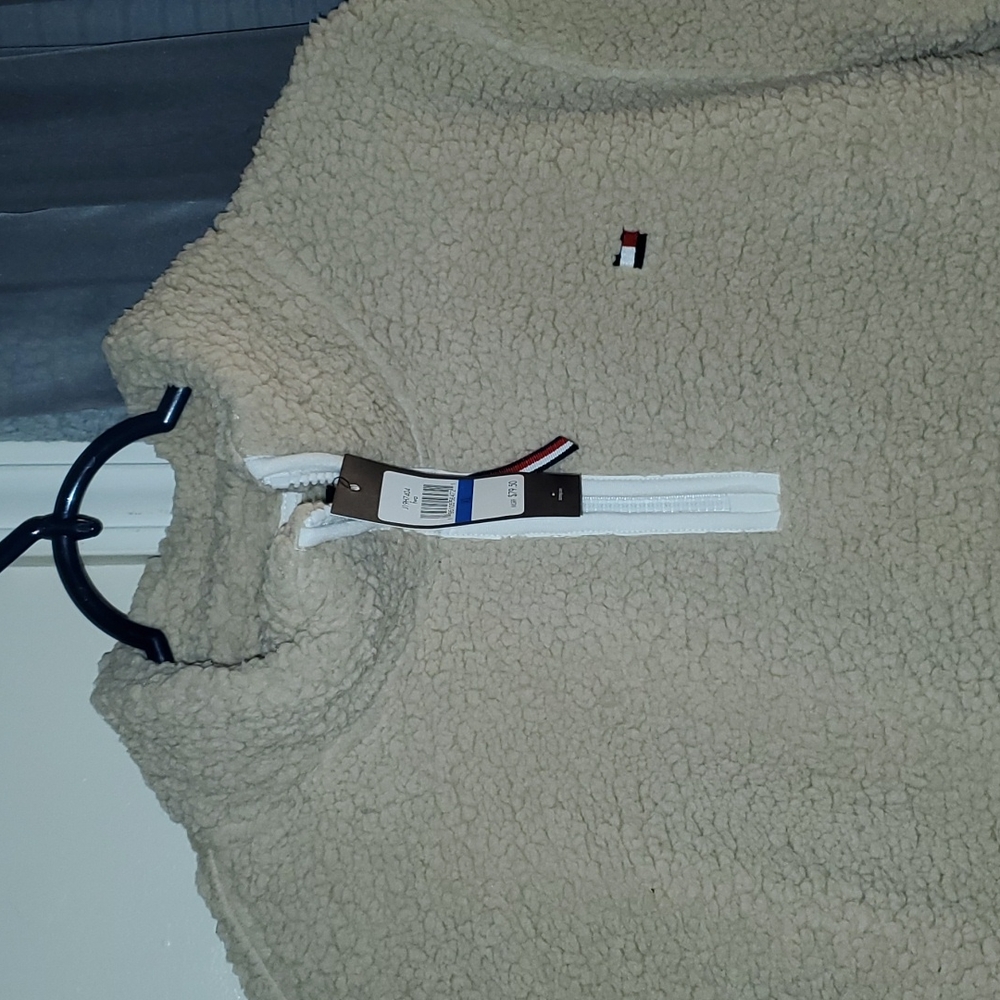 tommy hilfiger sweater.
